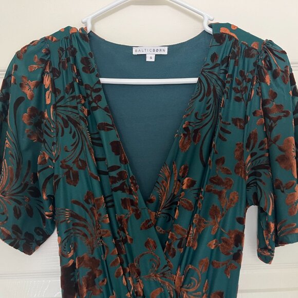 Uma Velvet Maxi Dress | Bronze + Jade - S - Picture 2 of 3